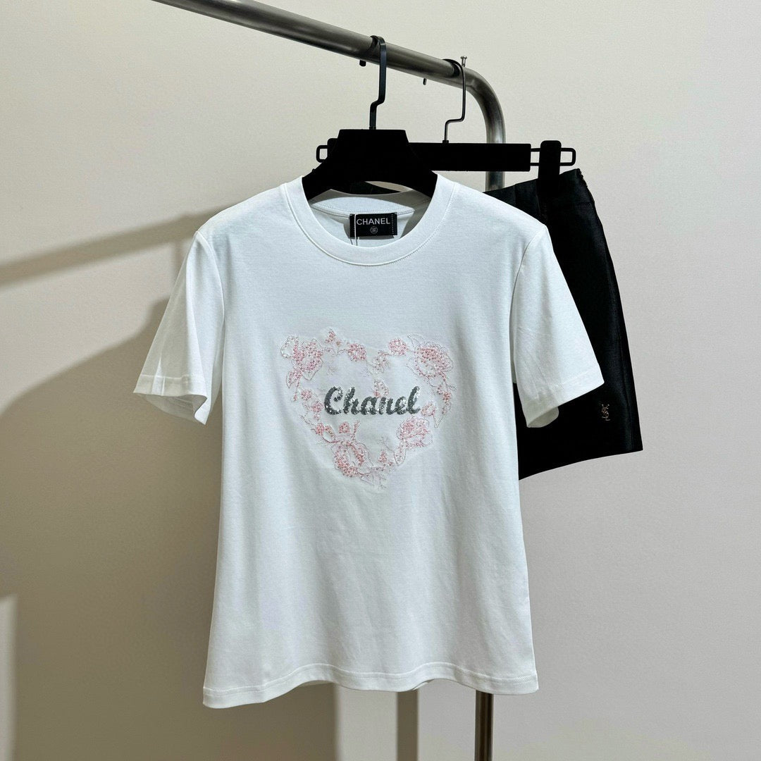 Heart-Shaped Sequin Embroidered T-shirt