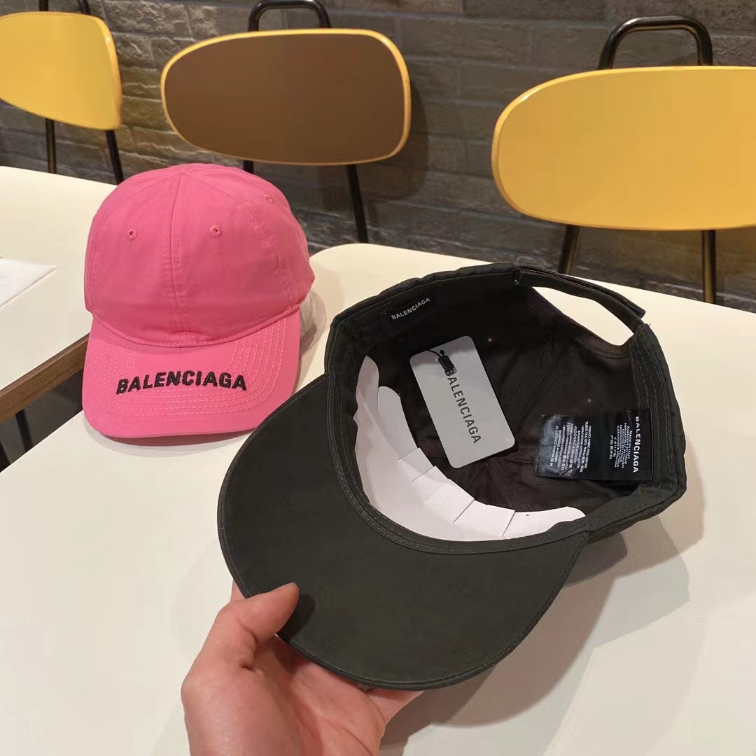 Fashion and simple letter baseball cap