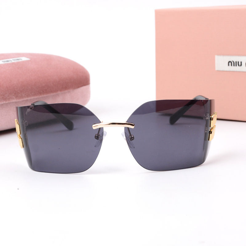 Fashionable frameless sunglasses