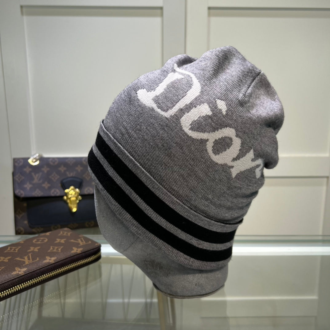 Simple large letter jacquard wool hat