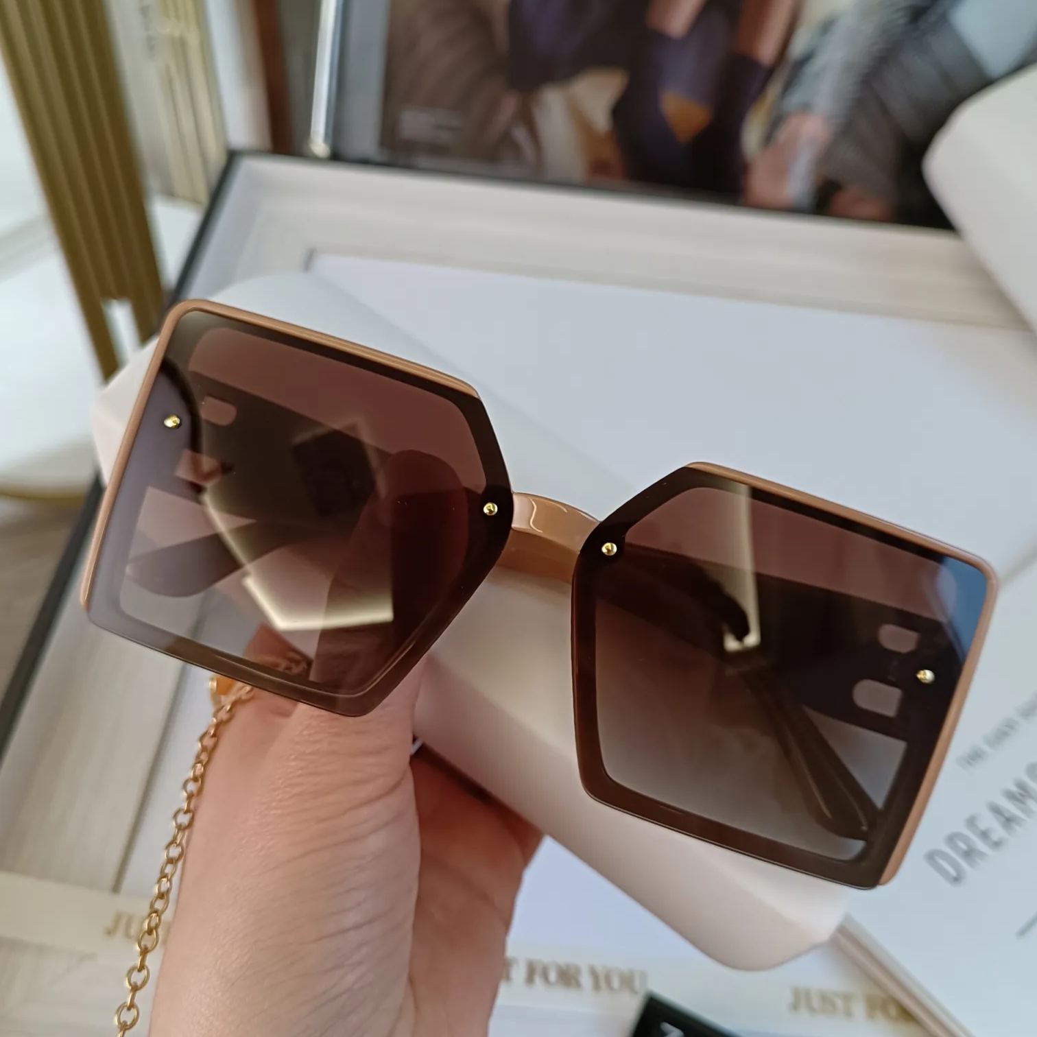 Square Sunglasses 7706