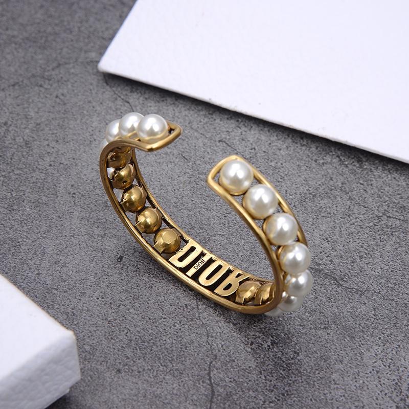 Fashion Hollow Letter Pearl Bracelet