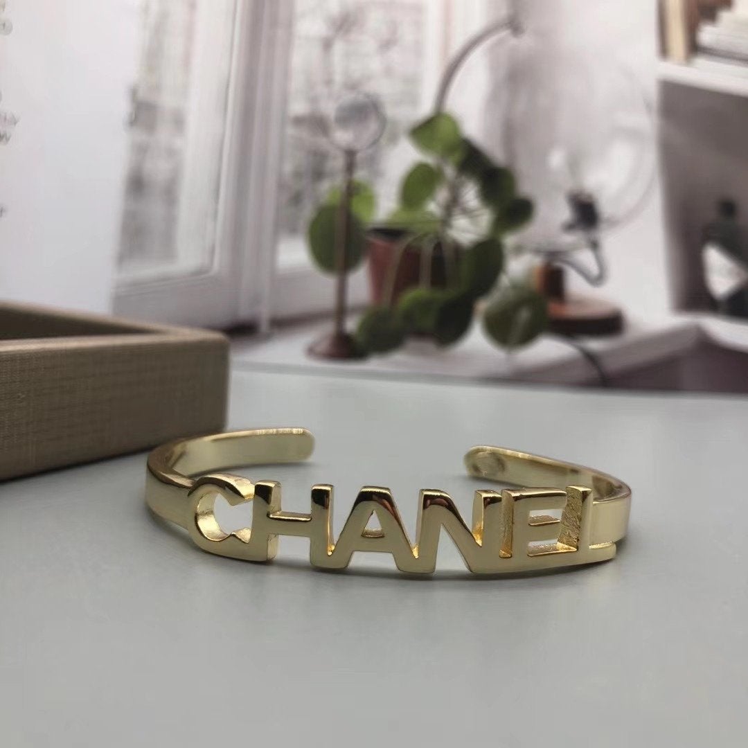 Fashion Letter Open Bracelet