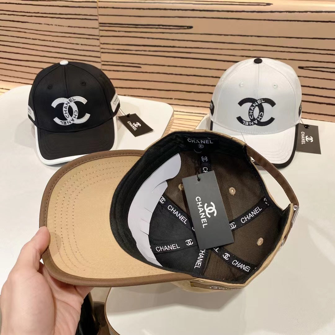 Solid color double C letter baseball cap