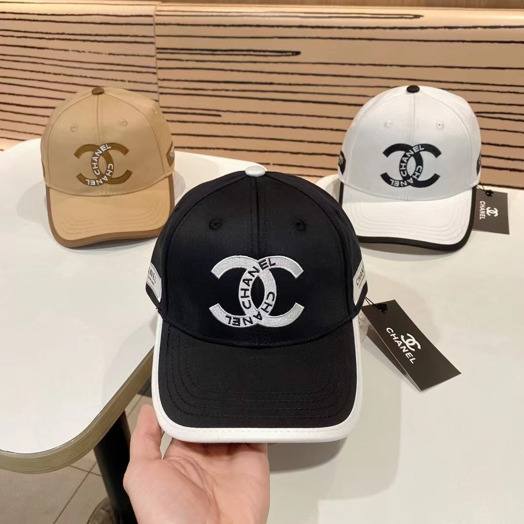 Solid color double C letter baseball cap