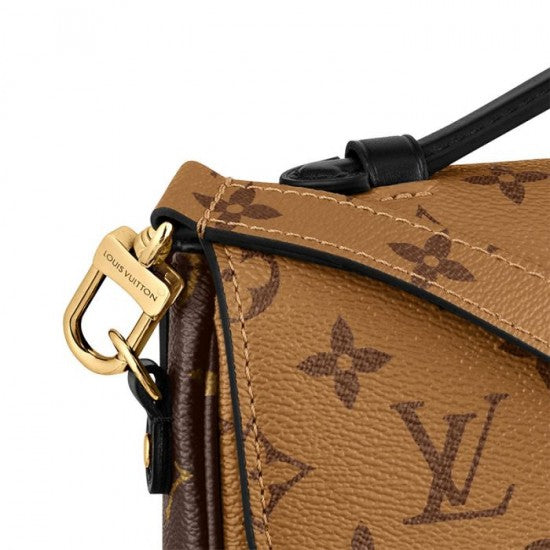 LL Pochette Metis M44876