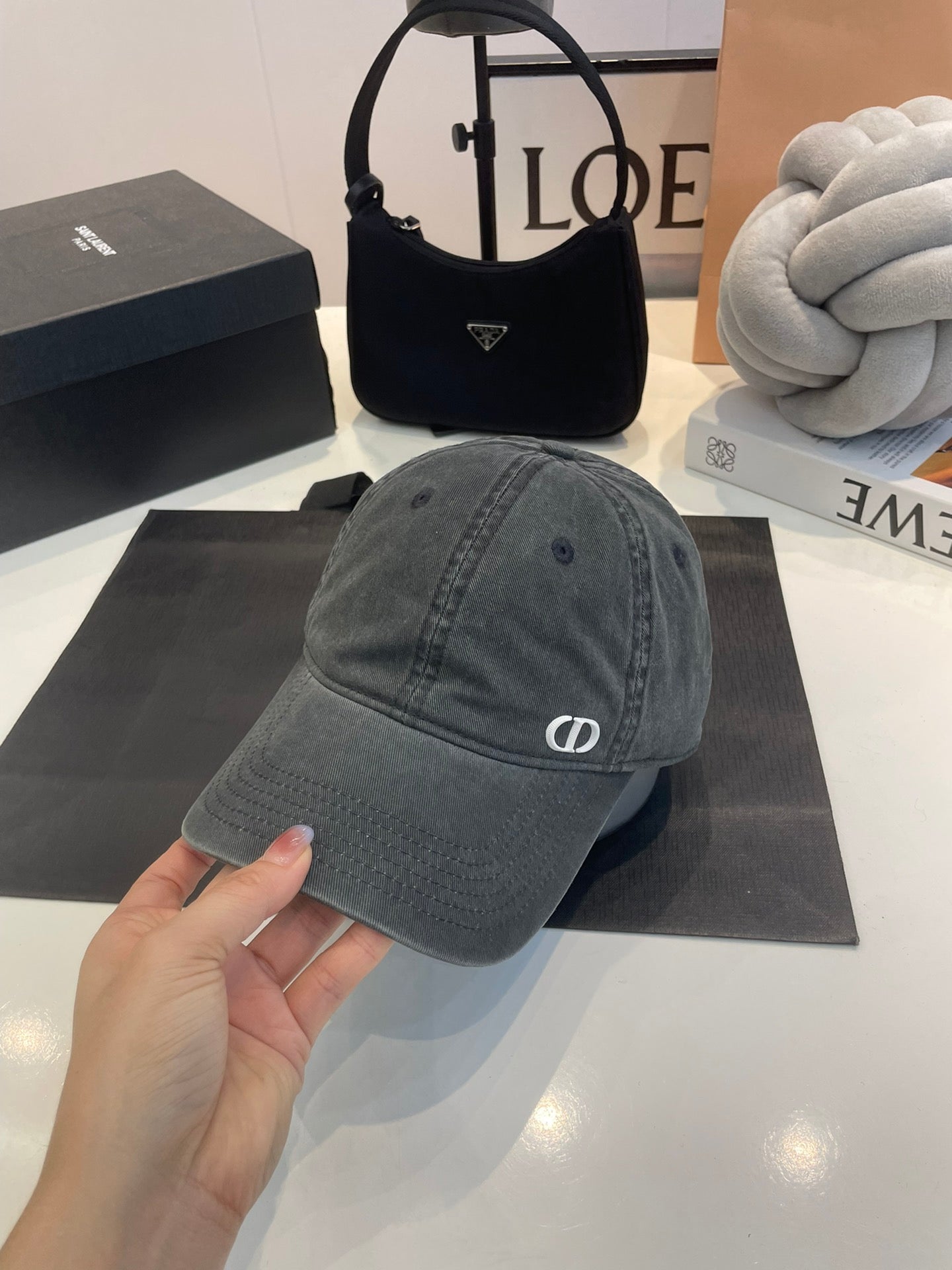 Fashionable CD Letter Baseball Cap