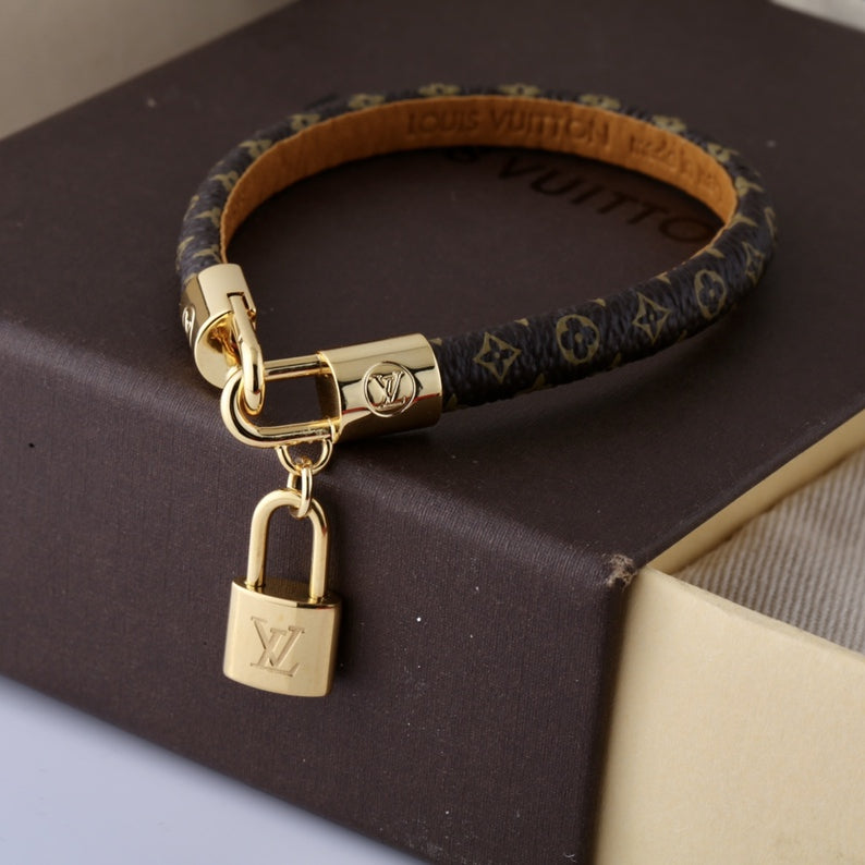 Classic Leather Lock Bracelet