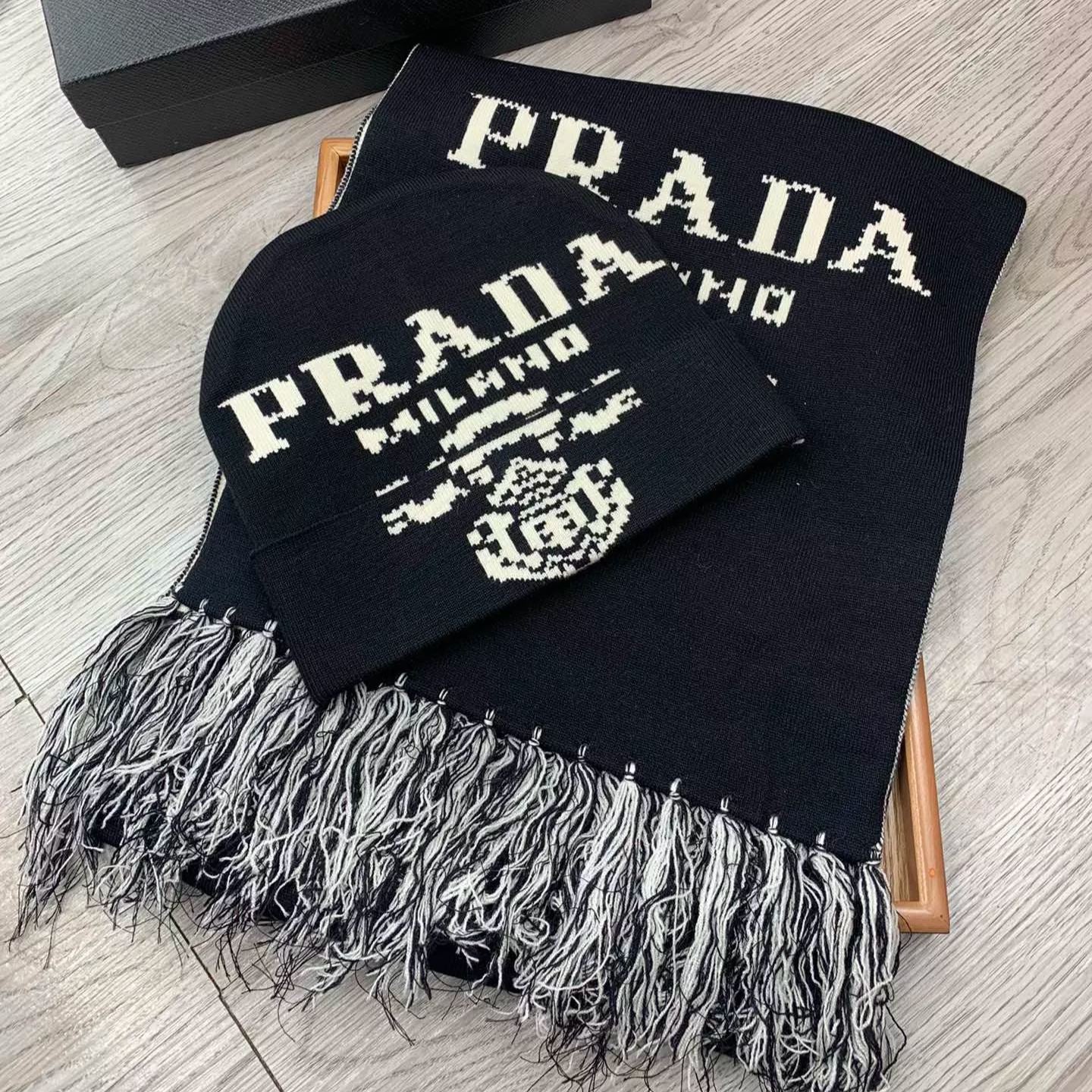 Monogram Jacquard Tassel Scarf Hat Set