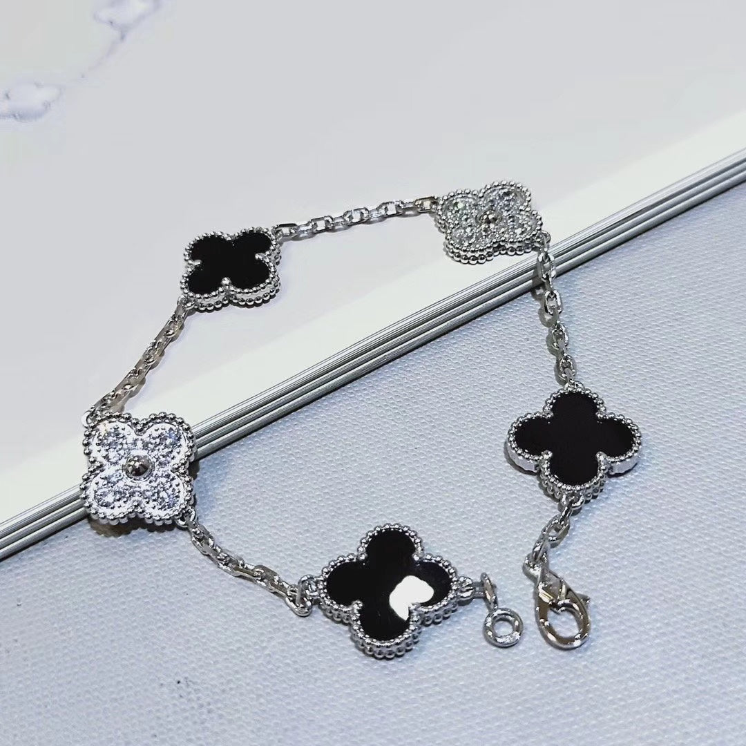 Inter-Diamond Black Chalcedony Five Flower Bracelet