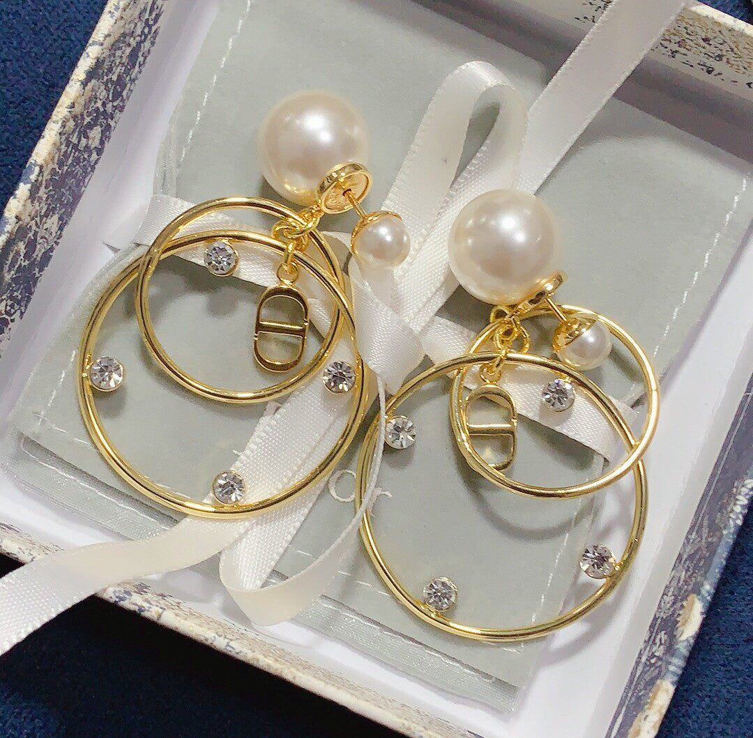 Pearl Round Earrings