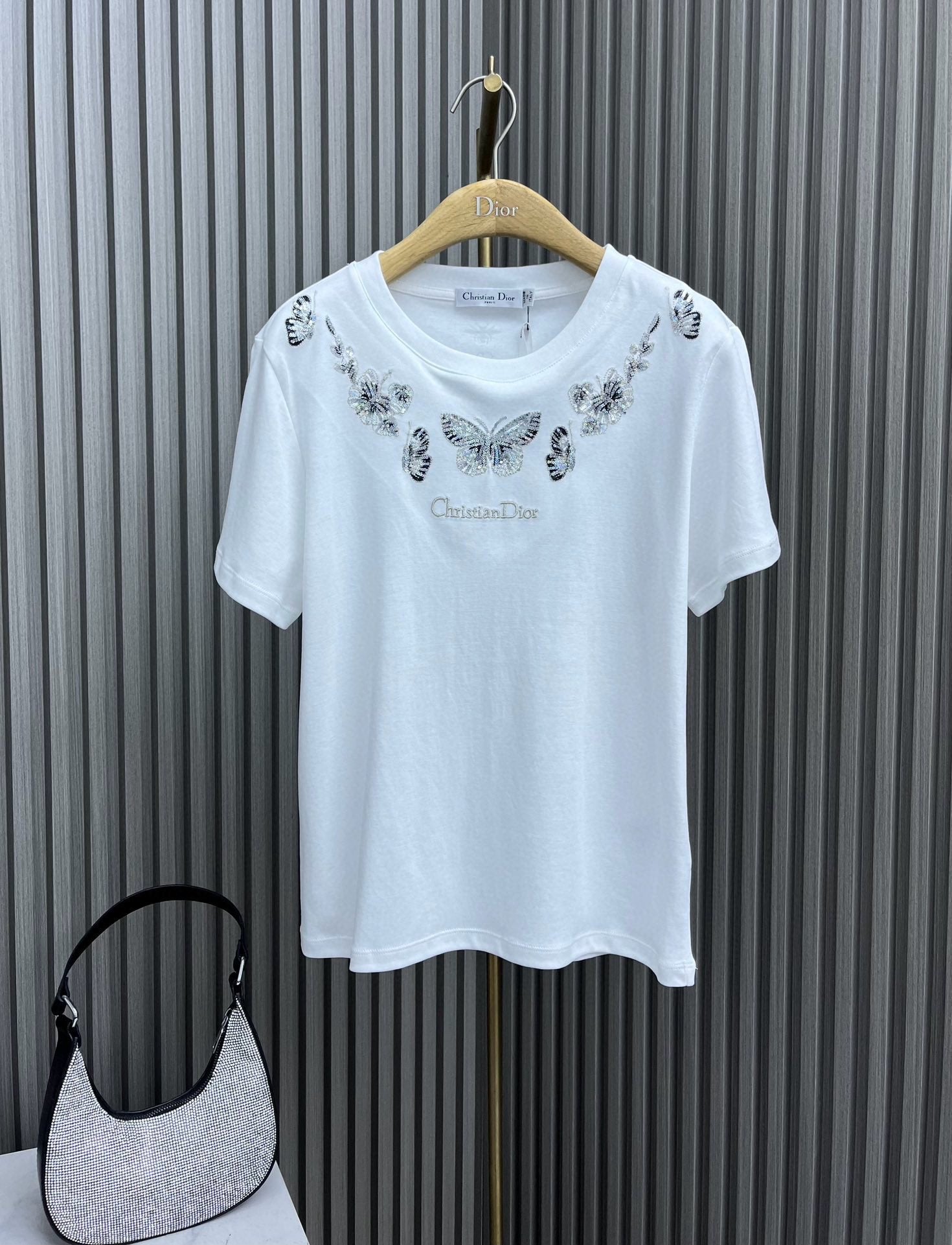 Butterfly Collar Short Sleeve T-shirt