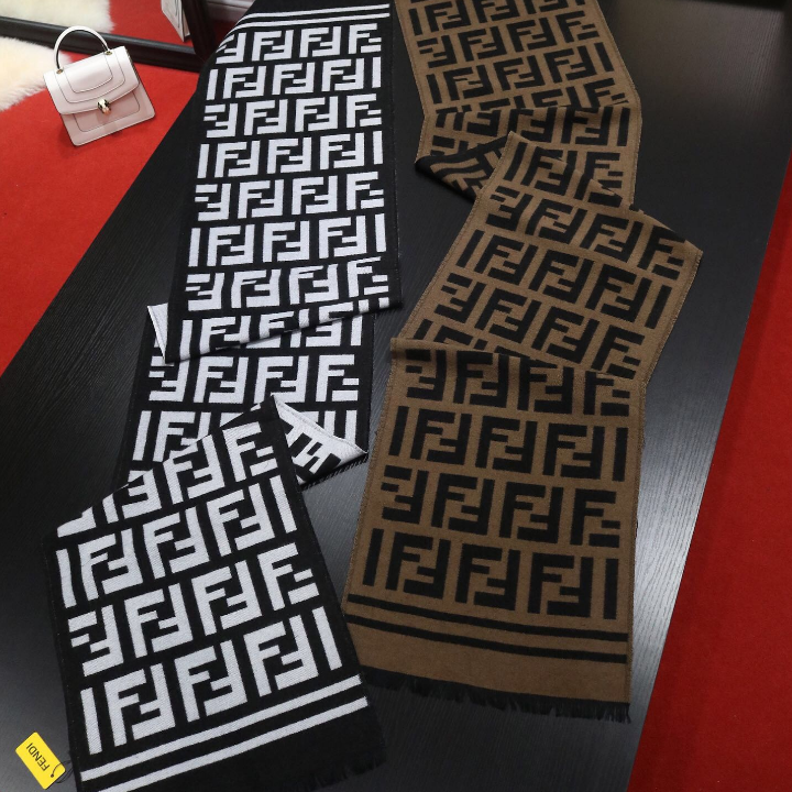 Unisex F Letter Double-sided Scarf