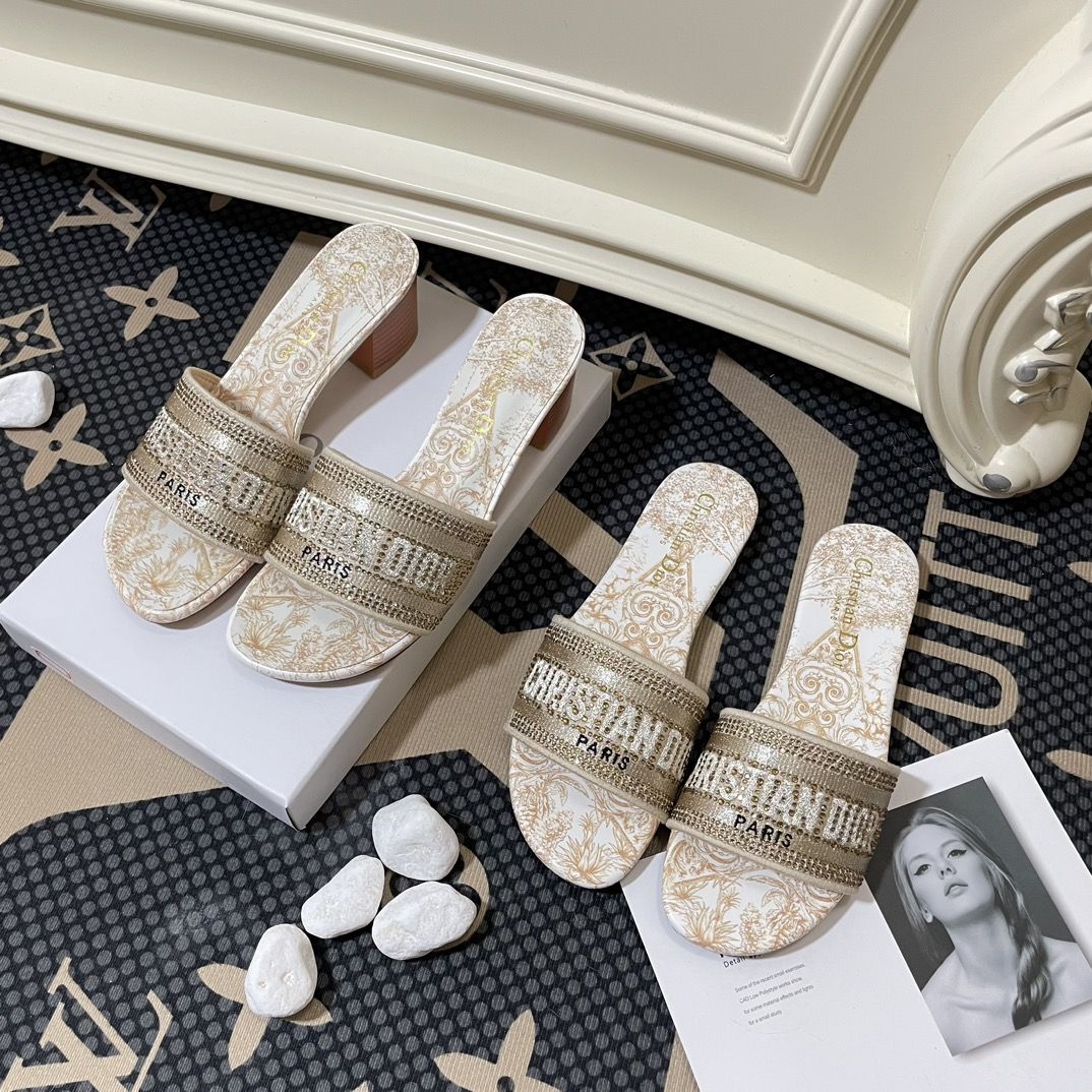 Pressed Diamond Slippers S23