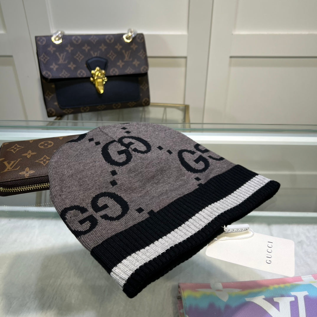 Classic Letter Jacquard Unisex Knit Hat