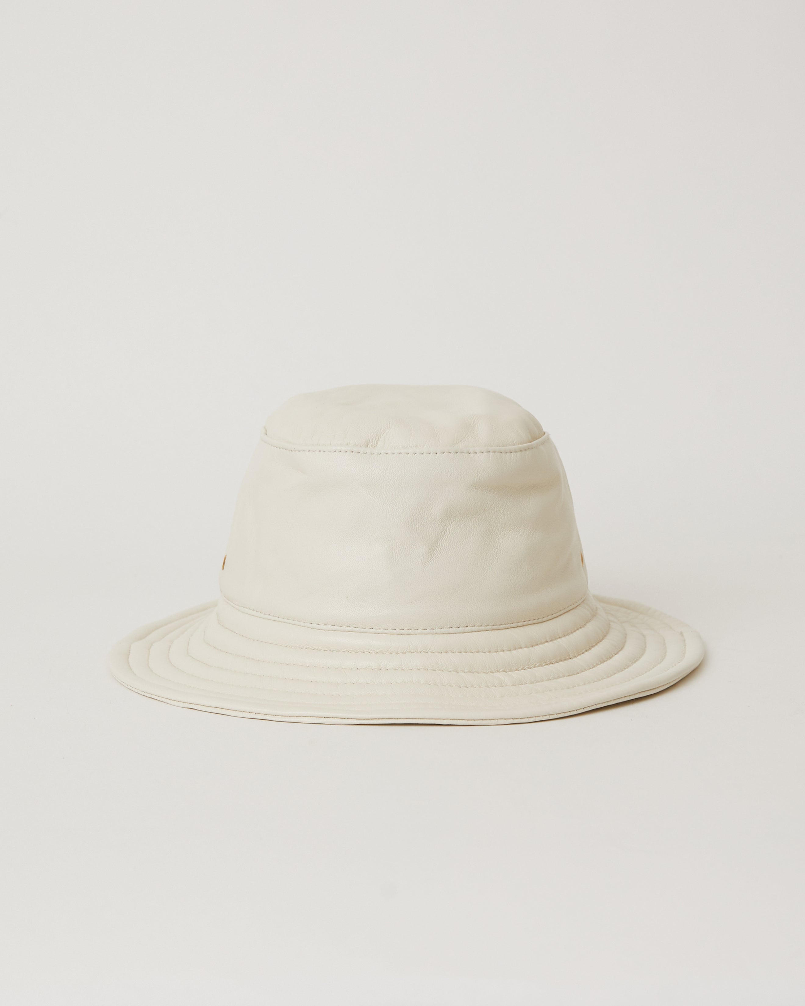 CALI LEATHER BUCKET HAT