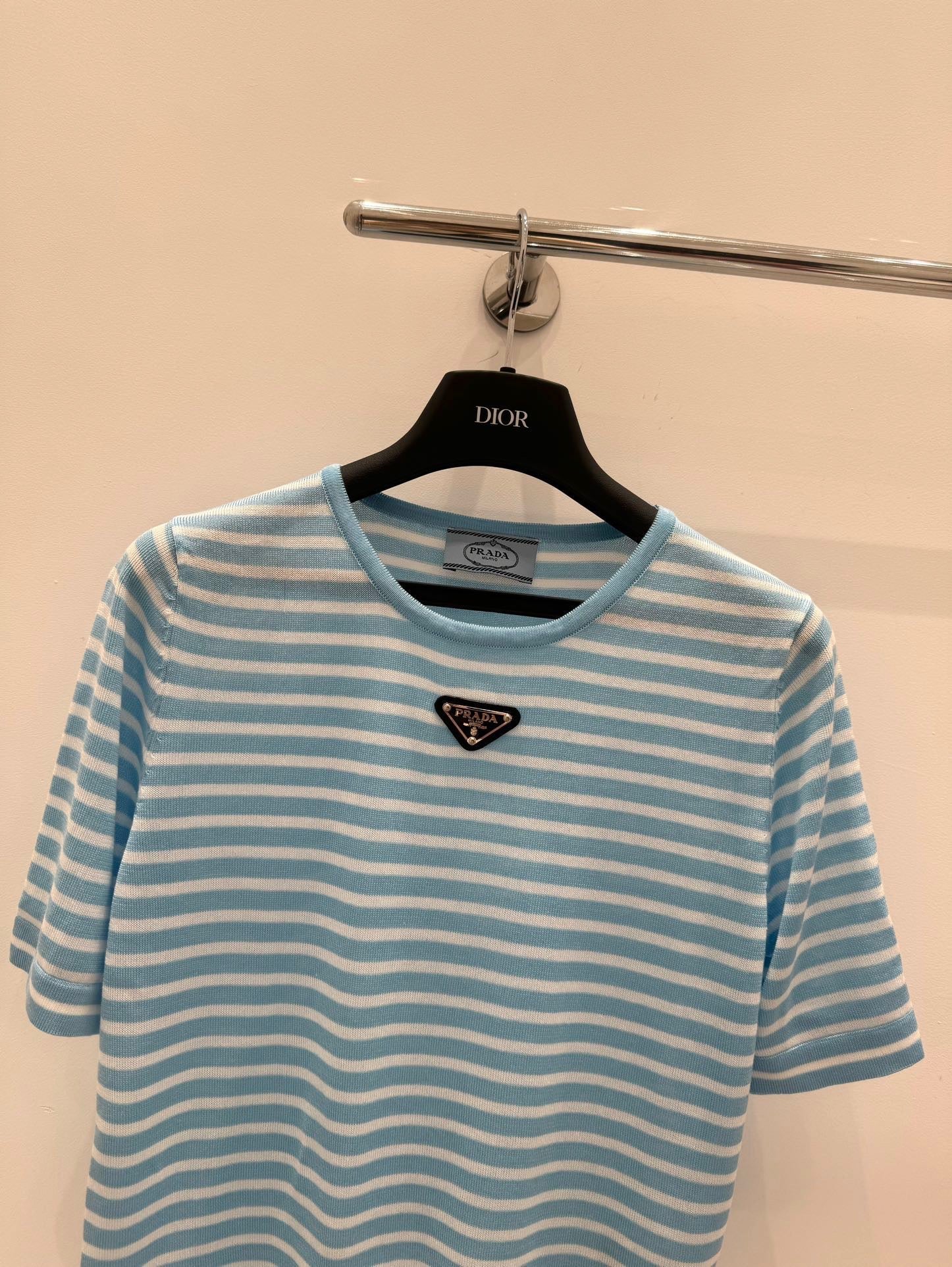 Knitted short-sleeve with striped patchwork