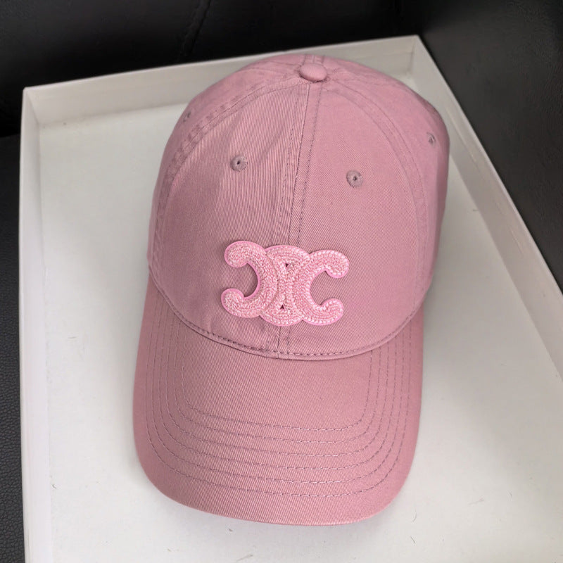 Fashionable embroidered canvas cap