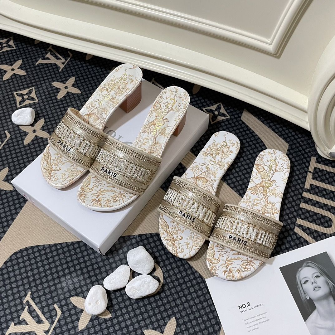 Pressed Diamond Slippers S23