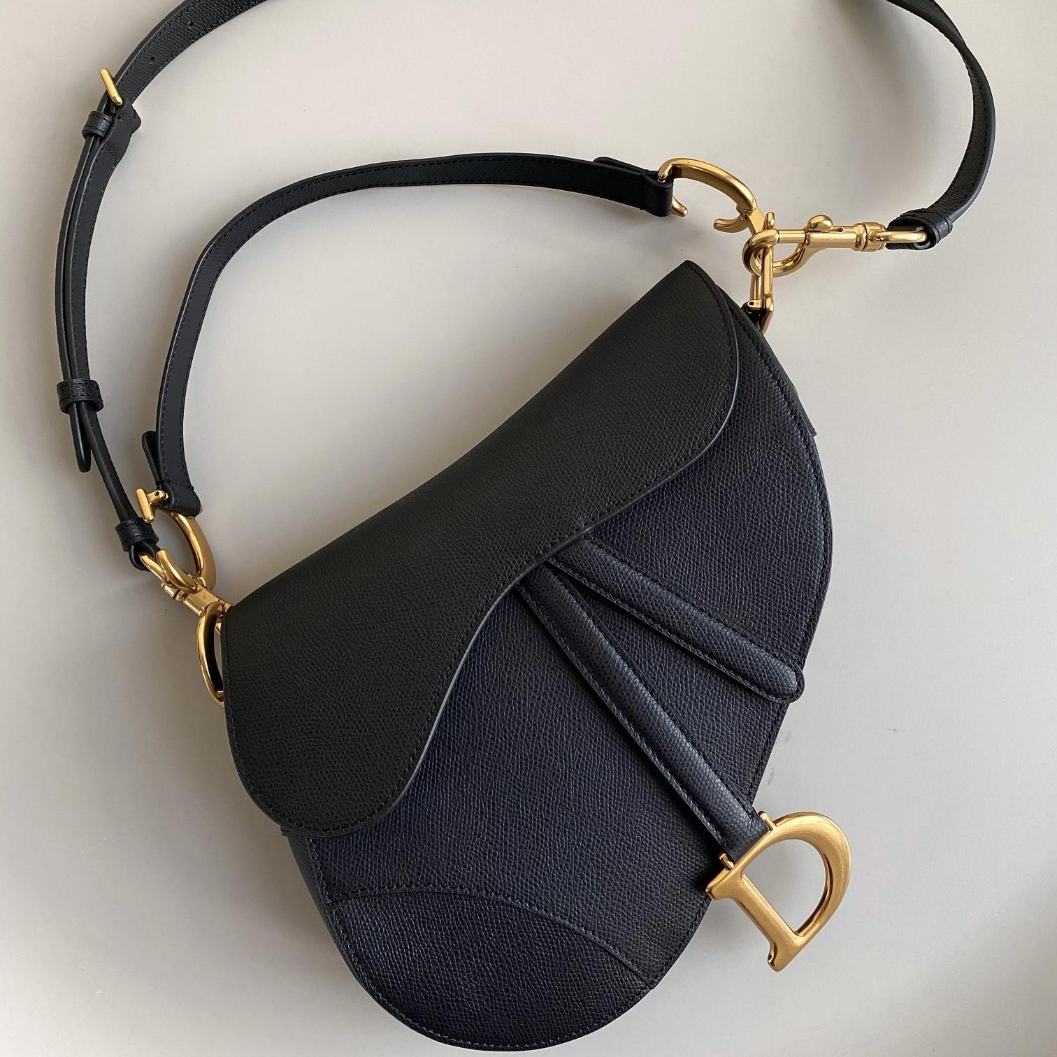 Classic Saddle Bag W239