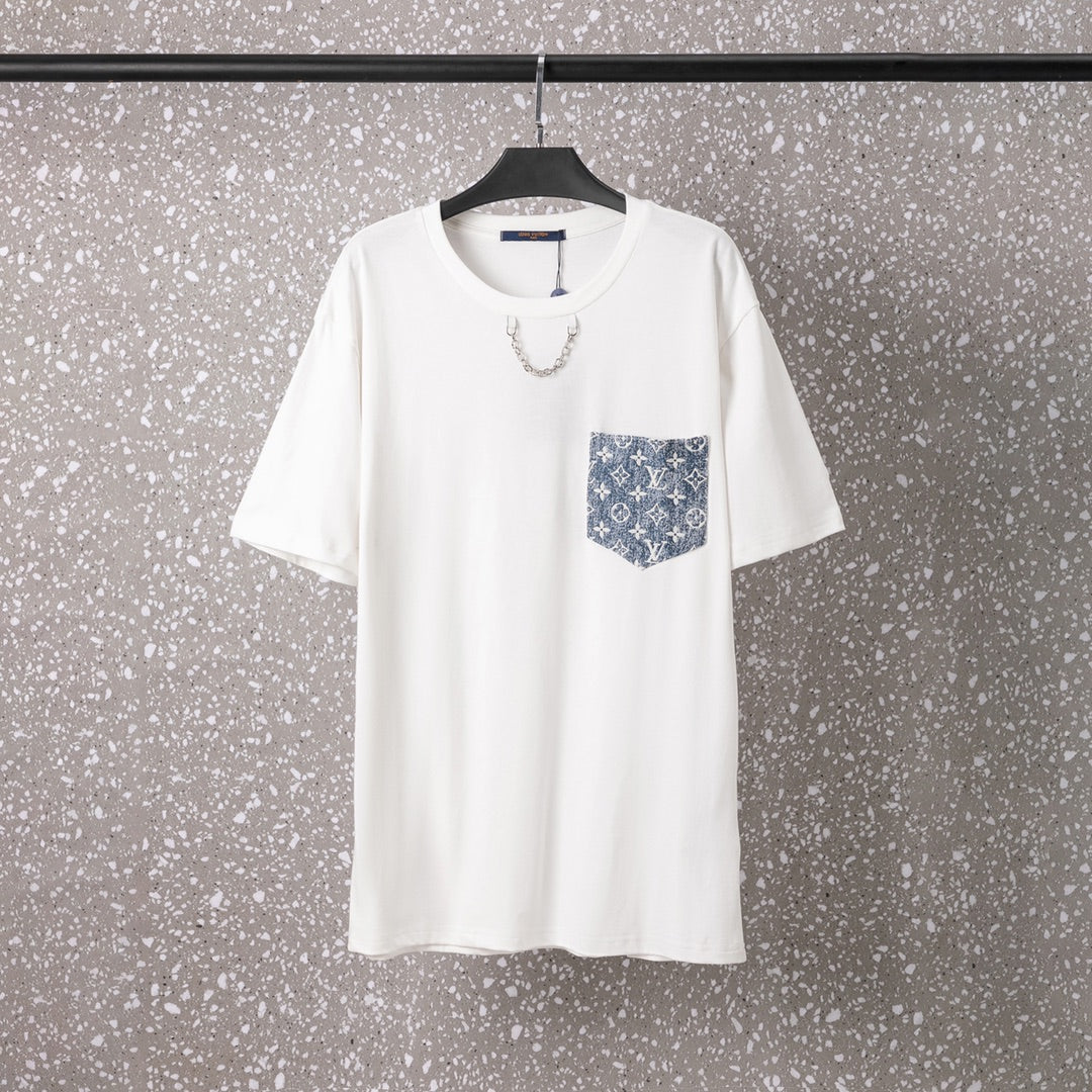 Pocket metal chain t-shirt