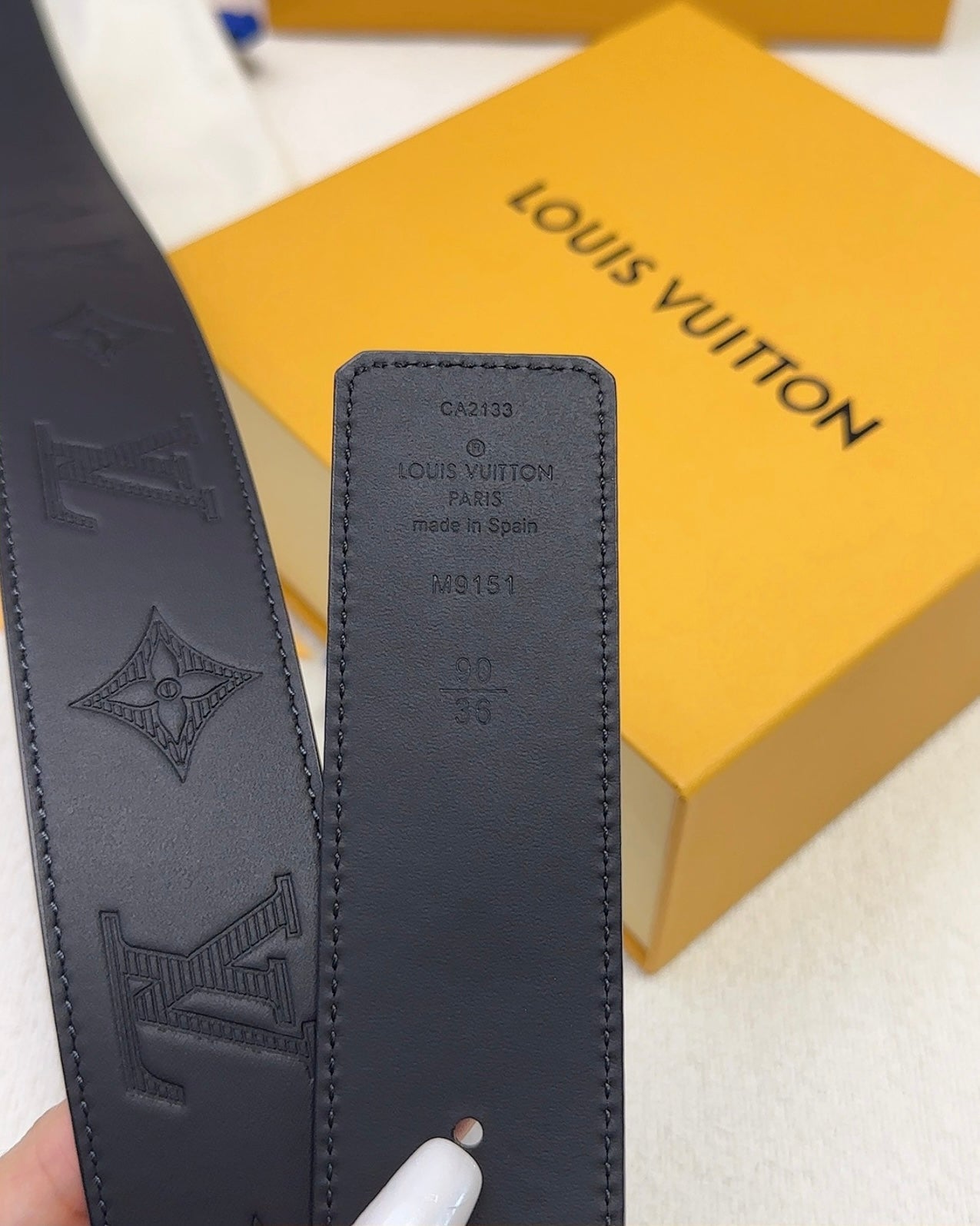 Double-faced calfskin belt, 40 mm wide