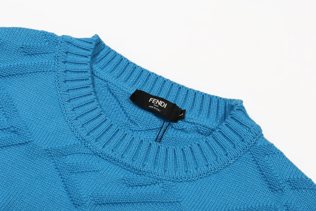 0909 Crew-neck wool knit sweater