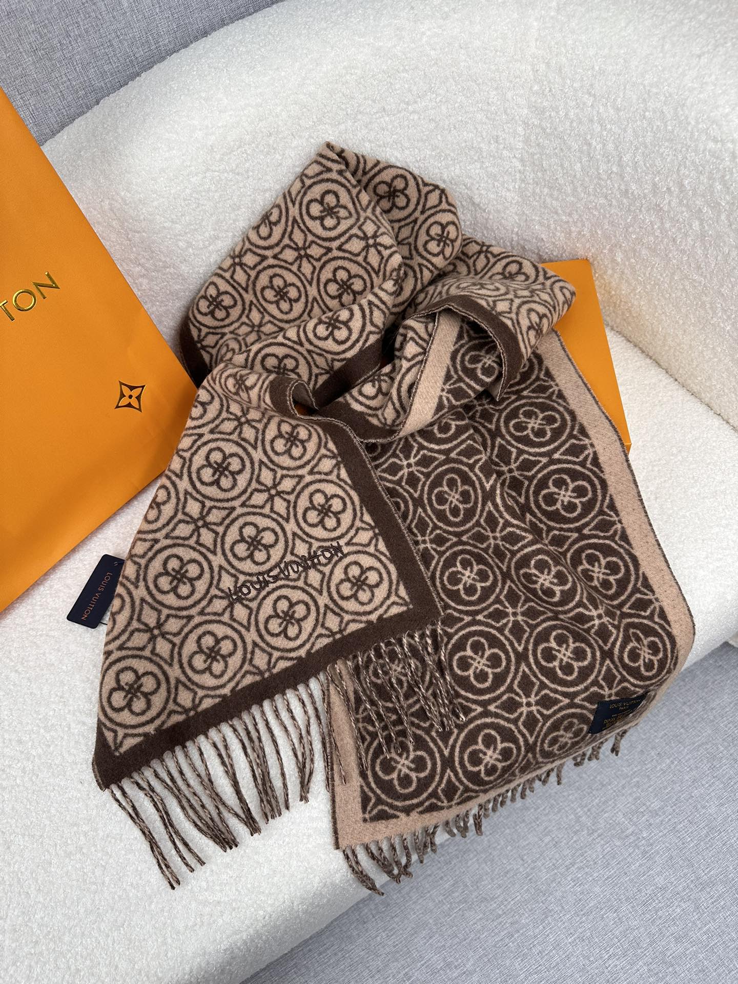 1002 Classic Soft and Comfortable Scarf