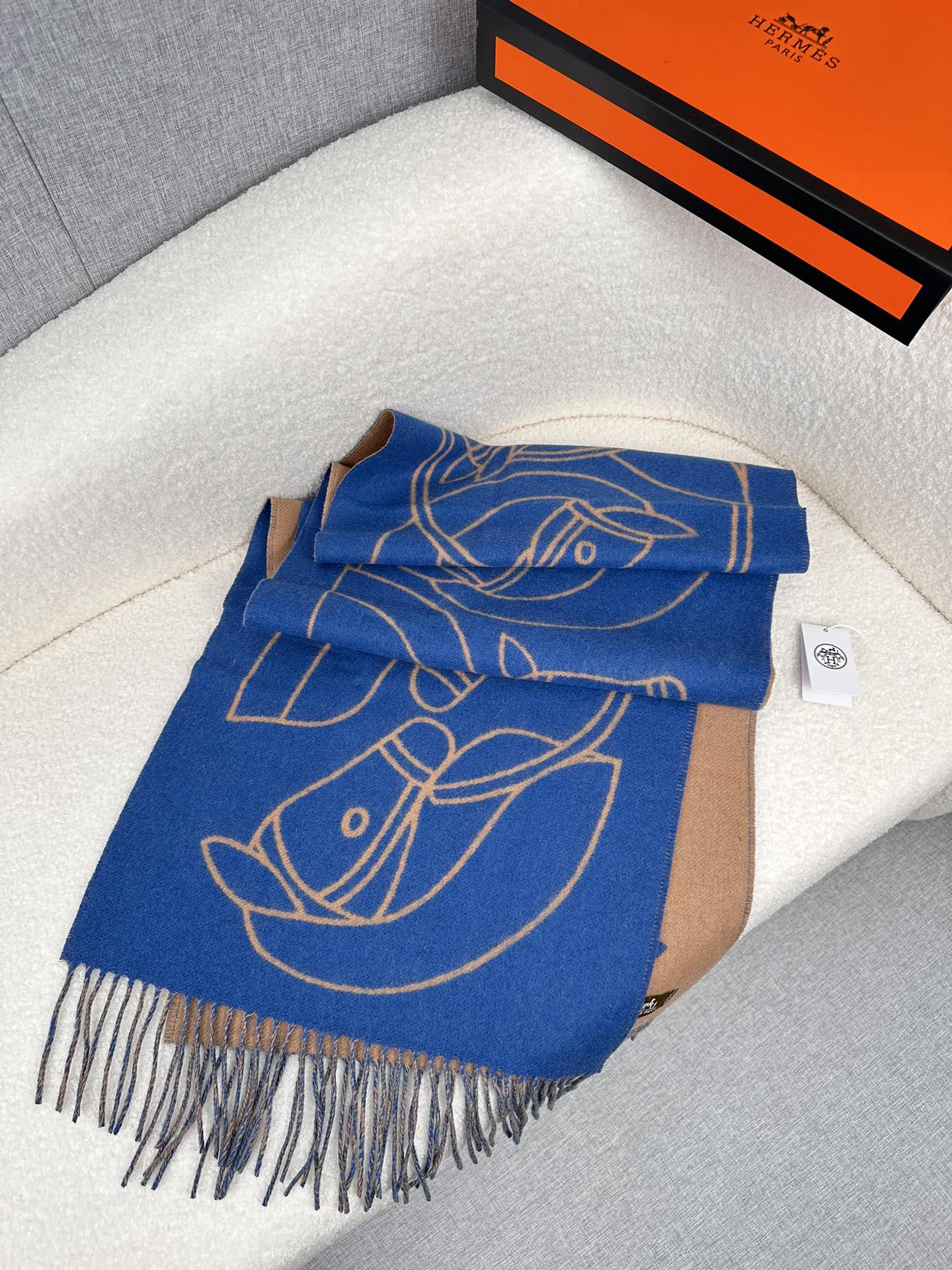 1002 Classic Soft and Comfortable Scarf