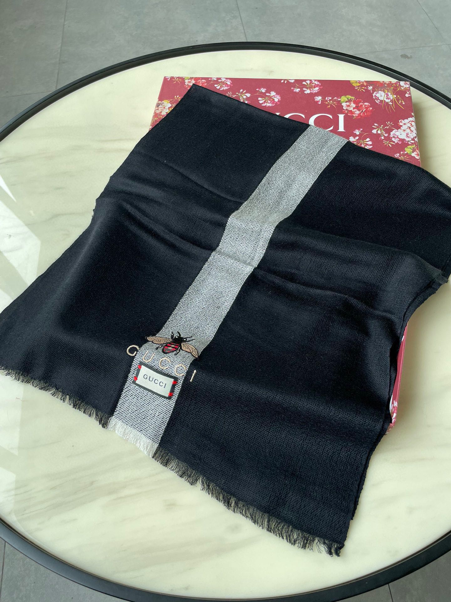 1002 Classic Soft and Comfortable Scarf