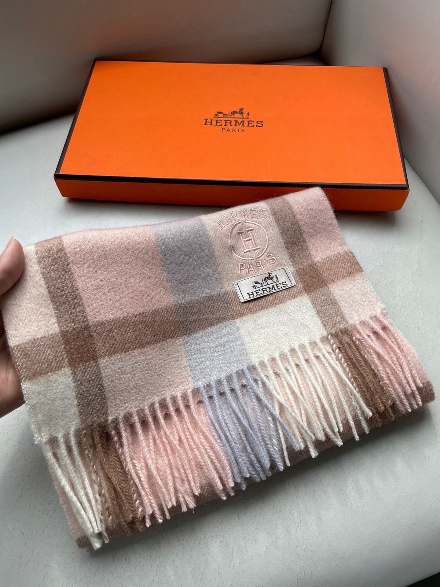 1002 Classic Soft and Comfortable Scarf